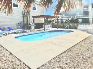 Image of East End Cottage with Pool across the street from the Beach