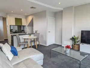 Image of Modern 1br split-level apartment