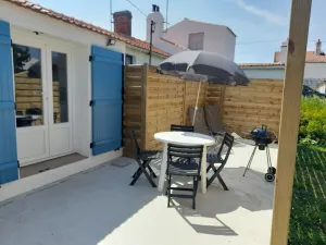 Image of The little house