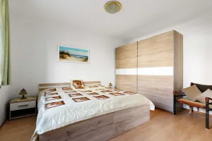 Image of House in city location with garden, terrace, internet; pets welcome