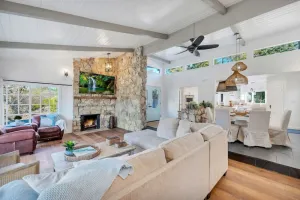 Image of Modern Family Farmhouse with Pool, Jacuzzi, Putting Green, Treehouse, Bocce and more