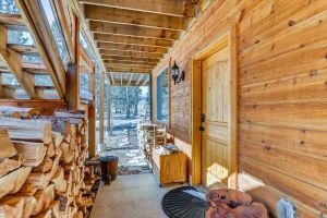 Image of Spacious Modern Mountain Cabin On 2.5 Acres