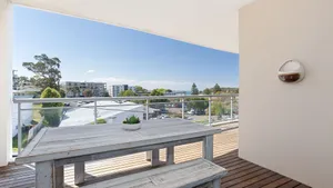 Image of Cote D'Azure, 13 61 Donald Street - Lovely unit air con, Wi-Fi, secure parking, complex lift and pool