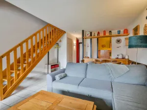 Image of Spacious & Quiet 2BR Duplex | Sleeps 6 | Near Ski Lifts | Balcony | WiFi | Parking