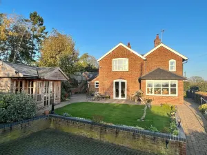 Image of 3 bedroom accommodation in Ashbourne