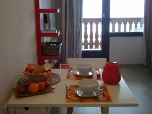 Image of BEAUTIFUL APARTMENT AT THE FOOT OF THE SLOPES