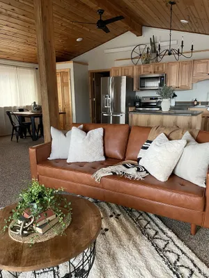 Image of Bear Rock Bungalow-King Bed & 2 Twin Cots