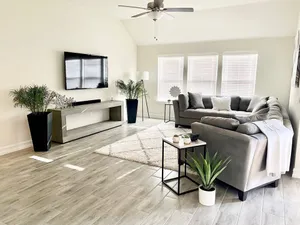 Image of Luxury Modern Residential Home - 3 bed, 2 bath