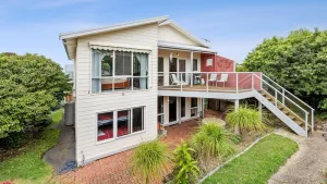 Image of Kinloch Beach House 28