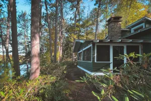 Image of Premier Cabin 1 with Lake View