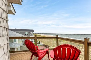 Image of Gorgeous Beach Views, quick walk to beach! Sleeps up to 10! 30 + day stays