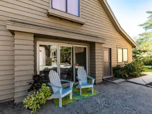 Image of Holladay Guesthouse Secluded Studio