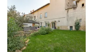 Image of Apartment with garden in charming property