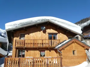 Image of CASA-Chalet Brizolée lake-view chalet in Tignes close to ski area