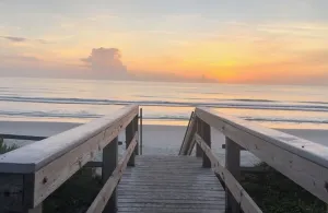 Image of 2 bed\/2 bath condo - 1st floor\/3-min walk door to beautiful ocean sand & beach!