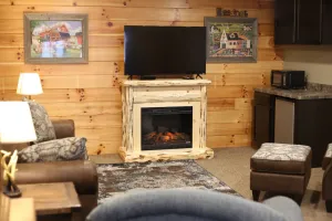 Image of Cozy Lodge Suite 1\/2 Mile from Downtown Berlin