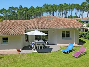 Image of Wonderful private villa for 6 people with WIFI, TV, terrace, pets allowed and parking