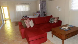 Image of Nautilus 2BR: island life just min from beach