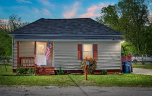 Image of Spanish Villas of Bham. Clean, Easy, Convenient.