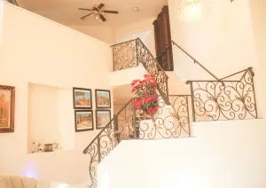 Image of Tranquil 4BR\/3BA private house w\/ inviting yard perfect for any type of stay