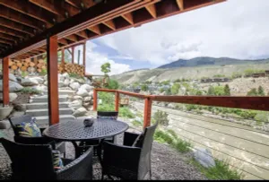 Image of Amazing Views of Yellowstone Park & River! A 1\/2 mile from YNP’s North Entrance.