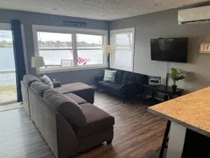 Image of Adorable Cottage on Traverse City's Silver Lake!