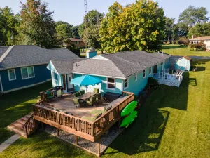 Image of Waterfront 4BR\/2.5BA W\/2 Large Decks | Haven K