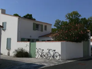 Image of House in wooded area