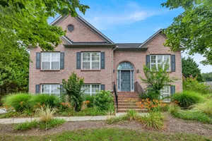 Image of Upstairs Unit w\/ Balcony + Pool and tennis