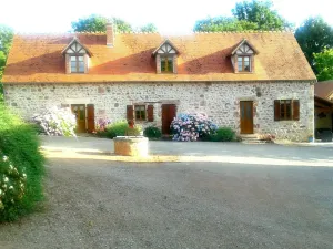 Image of Maison de ferme restaurée avec mini ferme, terrasse et grand jardin près de la Vallée du Cher - FR-1-489-270