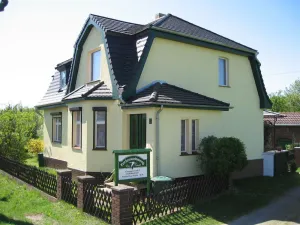 Image of Zum Dorfschullehrer