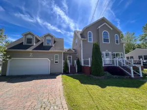 Image of Sunset Bay Luxe Family Fun House - Buffalo Region - Pool and Billiards Table