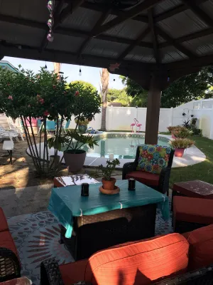 Image of Five miles from Mayo Clinic and nine blocks from the ocean. Quiet and cozy.