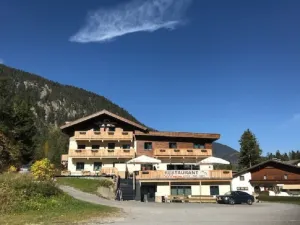 Image of Relax wonderfully, and into an apartment with a view of the slopes \/ mountains.