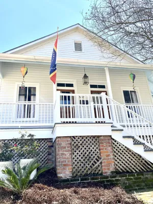 Image of A 125 Year Old Luxury Cottage in Natchez