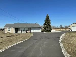 Image of Country Home with 3B 1.5B w\/ Room for Fishermen with Trucks Boats & Trailers