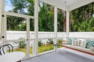 Image of Bright Dreamy Cottage-Walkable to Water & Downtown