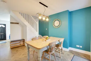 Image of Delightful two bedroom cottage near town centre