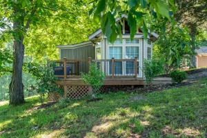 Image of Private and Cozy Cottage with Spectacular Hilltop Views - Seasonal Pool &Hot tub