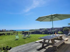 Image of Tipoz'Immo- sea view enclosed garden for animals