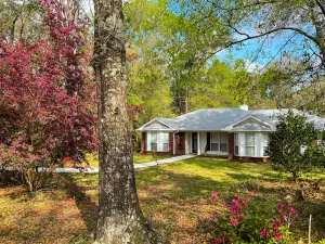 Image of The perfect retreat!  Tucked away on a private lane, 15min to downtown Fairhope.
