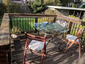 Image of Peaceful relaxation in house with lots of restaurants and the Bay close by!