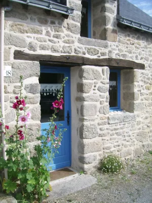 Image of Salt worker's house, warm setting in a privileged environment