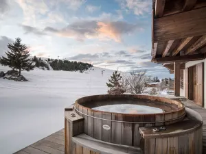 Image of Large luxury chalet on the slopes with sauna in Courchevel 1650