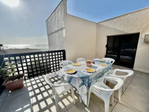 Image of Appartement situé dans une résidence donnant directement sur l'esplanade et la plage - 67601