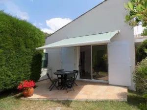 Image of Saint Palais sur Mer - SMALL HOUSE - in a PRIVILEGED and QUIET SETTING