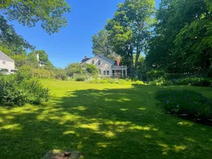 Image of Kilburn Manor 1820 Historical house