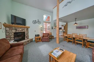 Image of Cozy Cabin, 2BR w\/ Loft Cabin - BBQ