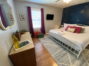 Image of NO CLEANING FEE!! Midcentury Modern 2 bedroom-sleeps 6-King, Queen & Sofa Bed