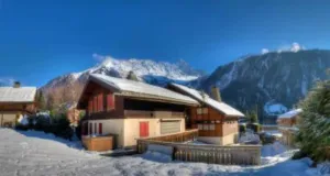 Image of Rustic Chalet - garden, jacuzzi, parking, 6 ENSUITE bedrooms, lifts at 300m